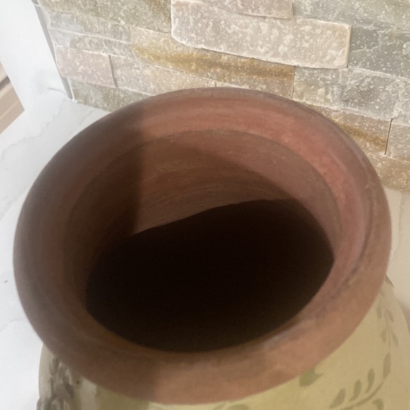 Clay pottery urns - Picture 7 of 10